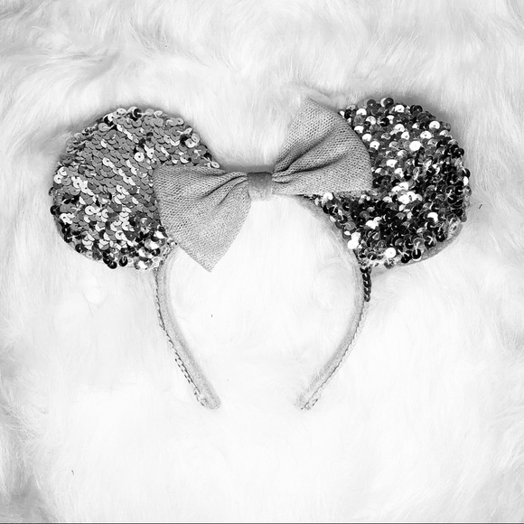 5 for $25 Minnie Mouse Silver Sequined Headband - Picture 1 of 2